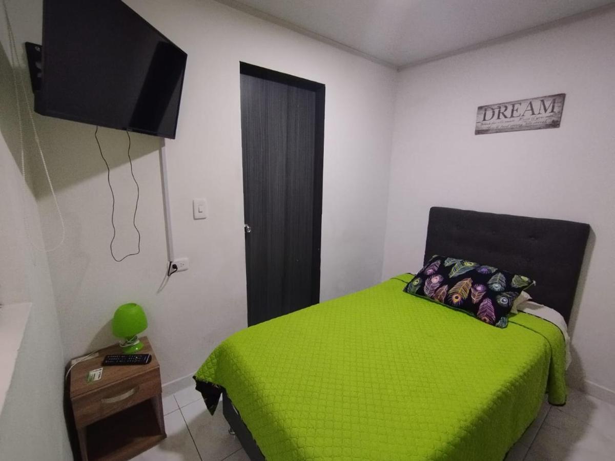 Aloha Hostel Богота Екстер'єр фото